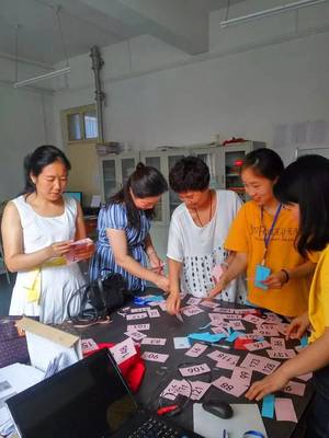 新起點(diǎn) 新希望——鞏義市第二小學(xué)2018秋季一年級(jí)新生報(bào)名工作掠影